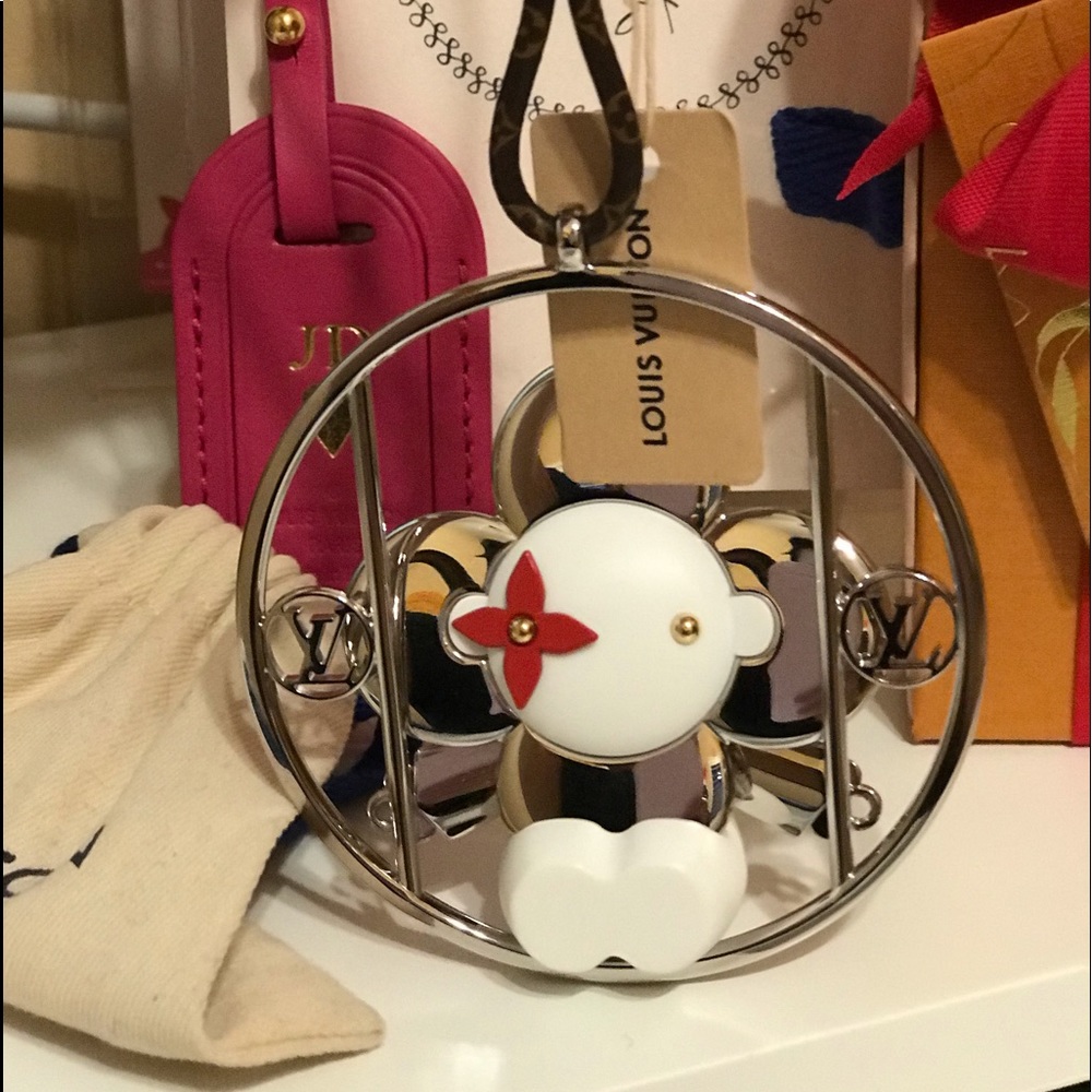 ❌❌SOLD❌❌Authentic Louis Vuitton Vivianne Ornament